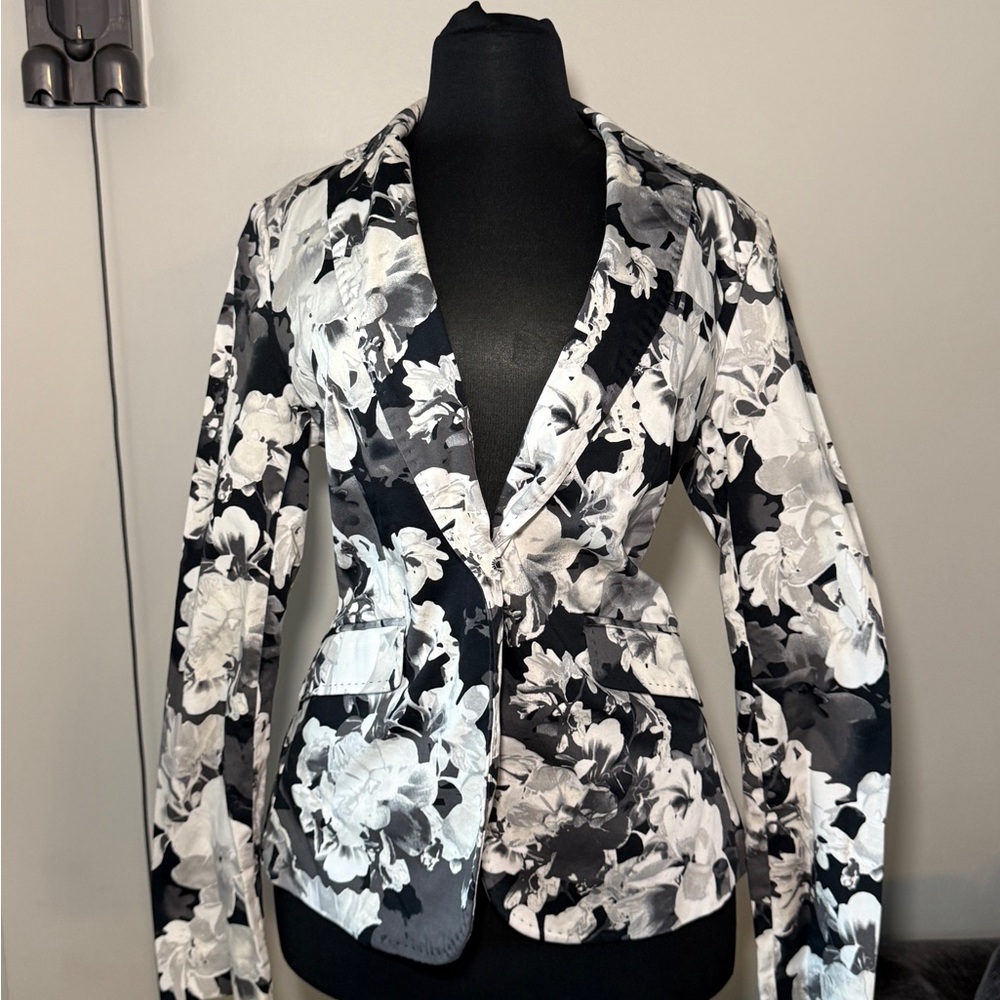 Covington Black and White Floral Blazer